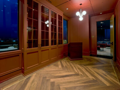 x0-Barred-Owl-Lobby